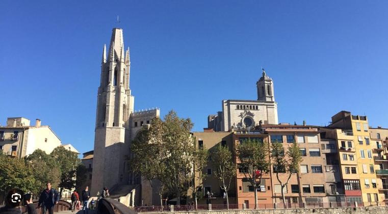 Appartamento Apartamento Con Encanto Y Terraza En Barri Vell De Girona, El Cul De La Lleona Esterno foto